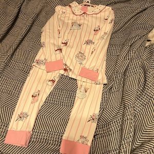GUC Sal and Pimenta girls sz 6 Christmas pet pajamas